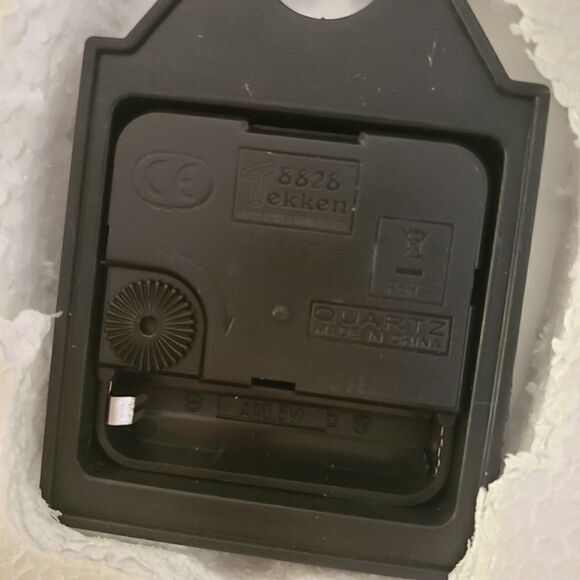 Thomas Kinkade Disney Mickey and Minnie Wall Clock - Picture 4 of 6